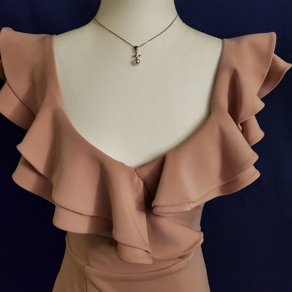 Pink dress - Picture 2 of 11